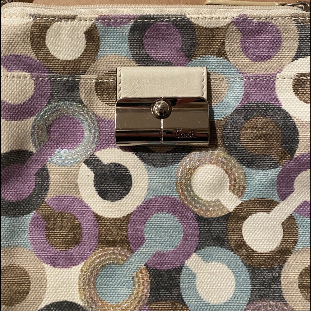 COACH SATCHEL - Picture 5 of 9